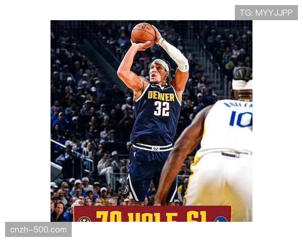 戈登半场三分手感火热命中七记三分砍下25分创生涯新高