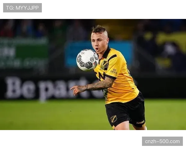 赫拉克勒斯门将德凯泽屡遭考验 场均失球数居高不下